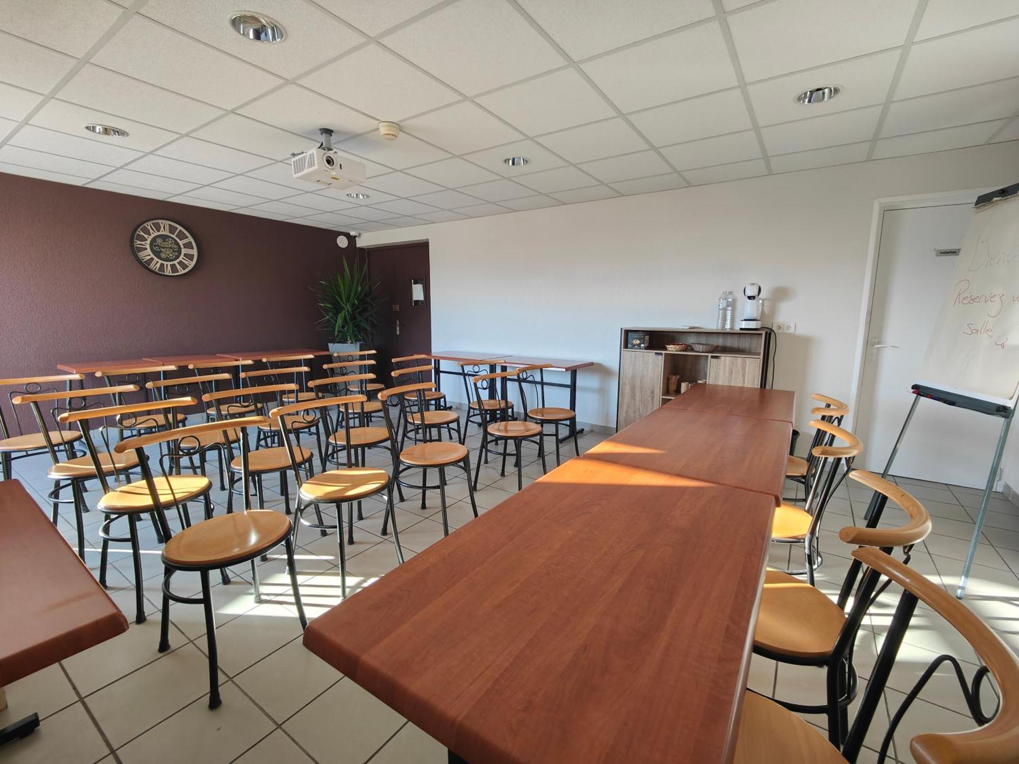 Cit'Hotel Restaurant Du Bowling De Millau Eksteriør bilde